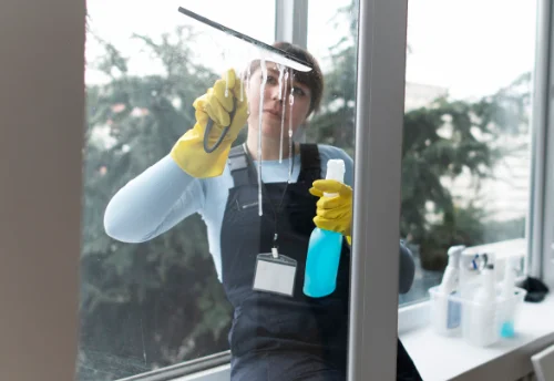 Nettoyage de vitres intérieures et extérieures à Marcoux